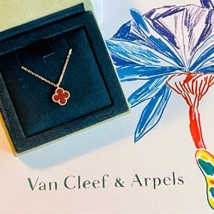 READ DESCRIPTION PLS🌷Van Cleef & Arpels Sweet Carnelian🌷